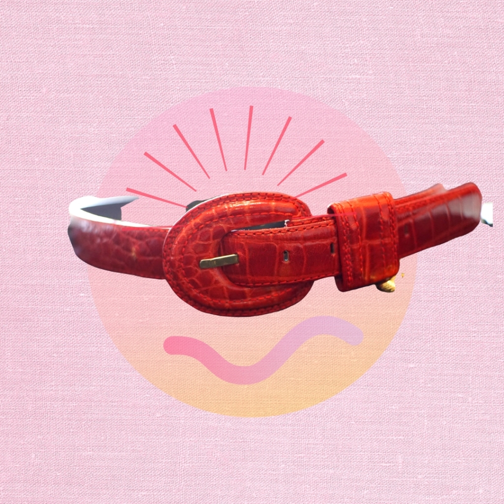 RED VINTAGE BELT (Liz Claiborne)